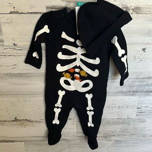Carter’s Baby Skeleton Sleep and Play Footsie & Hat Size 3 Months NEW